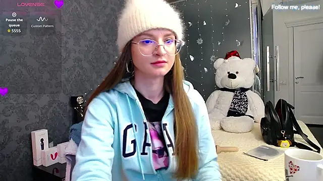 KateJonson online show from January 12, 2:22 pm