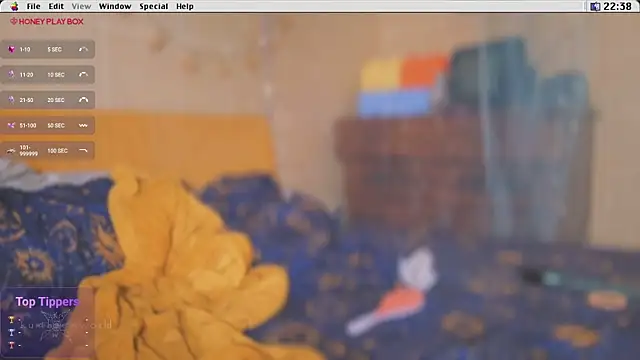 Snapshot of Kryptosworld chatting on July 27, 8:38 pm Kryptosworld online show from July 27, 8:38 pm