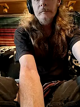 Snapshot of truckerlove69 chatting on June 11, 4:16 pm truckerlove69 online show from June 11, 4:16 pm