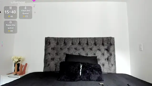 Snapshot of sweet__wild chatting on February 10, 8:24 pm sweet wild online show from February 10, 8:24 pm