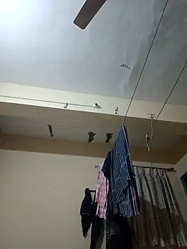 Snapshot of Desi_Londa_143 chatting on February 21, 12:16 am Desi Londa 143 online show from February 21, 12:16 am