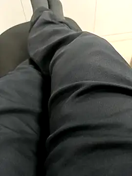 Snapshot of Desi_Londa_143 chatting on February 27, 7:01 am Desi Londa 143 online show from February 27, 7:01 am