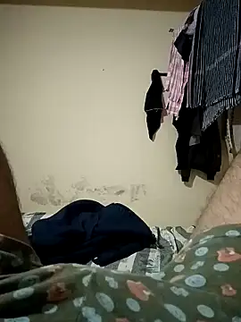 Snapshot of Desi_Londa_143 chatting on February 28, 3:48 pm Desi Londa 143 online show from February 28, 3:48 pm