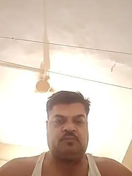 Snapshot of Desi_Londa_143 chatting on February 28, 11:56 pm Desi Londa 143 online show from February 28, 11:56 pm