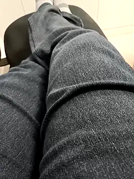 Snapshot of Desi_Londa_143 chatting on March 1, 11:17 am Desi Londa 143 online show from March 1, 11:17 am