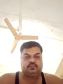 Snapshot of Desi_Londa_143 chatting on March 3, 11:56 pm Desi Londa 143 online show from March 3, 11:56 pm