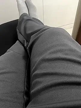 Snapshot of Desi_Londa_143 chatting on March 5, 11:06 am Desi Londa 143 online show from March 5, 11:06 am