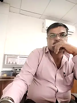 Snapshot of Desi_Londa_143 chatting on September 15, 5:29 am Desi Londa 143 online show from September 15, 5:29 am