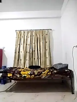 Snapshot of Desi_Londa_143 chatting on September 19, 1:07 am Desi Londa 143 online show from September 19, 1:07 am