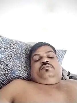 Snapshot of Desi_Londa_143 chatting on September 23, 1:19 am Desi Londa 143 online show from September 23, 1:19 am