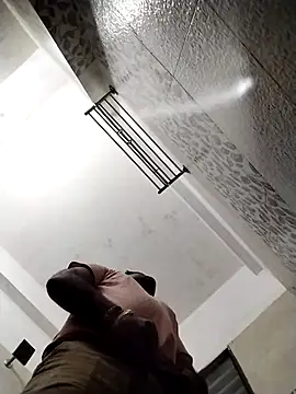 Snapshot of Desi_Londa_143 chatting on October 3, 3:47 am Desi Londa 143 online show from October 3, 3:47 am