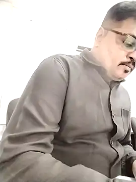 Snapshot of Desi_Londa_143 chatting on October 7, 4:09 am Desi Londa 143 online show from October 7, 4:09 am