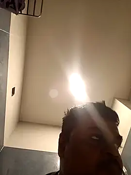 Snapshot of Desi_Londa_143 chatting on October 28, 3:54 am Desi Londa 143 online show from October 28, 3:54 am