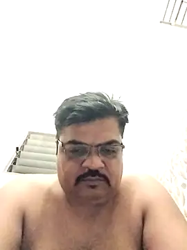 Snapshot of Desi_Londa_143 chatting on November 16, 5:40 pm Desi Londa 143 online show from November 16, 5:40 pm