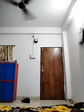 Snapshot of Desi_Londa_143 chatting on November 21, 1:04 am Desi Londa 143 online show from November 21, 1:04 am