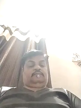 Snapshot of Desi_Londa_143 chatting on November 22, 5:34 pm Desi Londa 143 online show from November 22, 5:34 pm