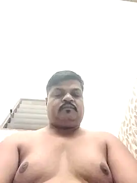 Snapshot of Desi_Londa_143 chatting on November 29, 12:13 am Desi Londa 143 online show from November 29, 12:13 am