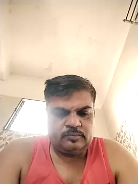 Snapshot of Desi_Londa_143 chatting on May 9, 11:15 am Desi Londa 143 online show from May 9, 11:15 am
