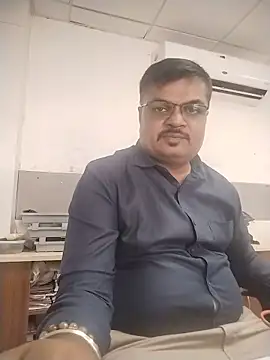 Snapshot of Desi_Londa_143 chatting on June 3, 9:01 am Desi Londa 143 online show from June 3, 9:01 am
