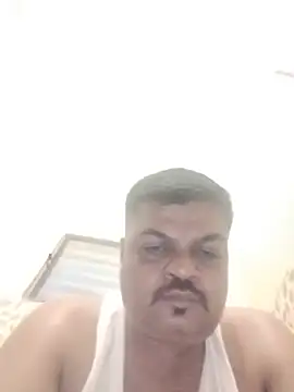 Snapshot of Desi_Londa_143 chatting on June 19, 12:15 am Desi Londa 143 online show from June 19, 12:15 am