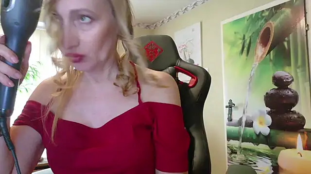 Snapshot of HotLana69 chatting on May 22, 4:45 pm HotLana69 online show from May 22, 4:45 pm