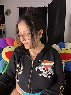 MsConejitaa online show from January 11, 1:53 pm