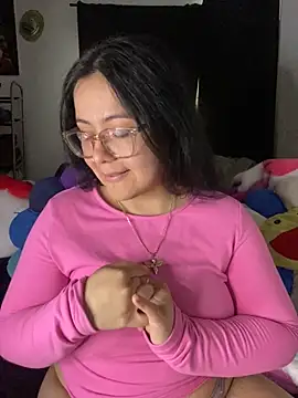 MsConejitaa online show from March 14, 4:30 pm