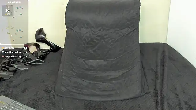 Snapshot of Azahara_Amin_ chatting on January 13, 8:26 pm Azahara Amin online show from January 13, 8:26 pm