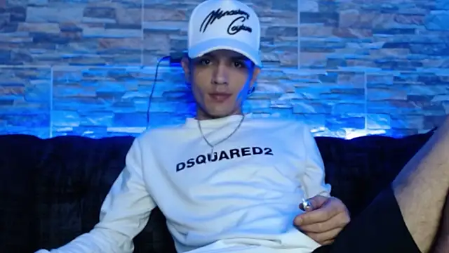 andersonZ998 online show from March 18, 4:47 am