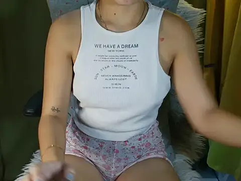 Sweet kitty60xx online show from November 25, 11:10 am