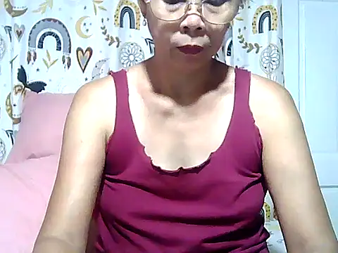 urwife tobe online show from April 28, 3:00 am