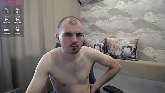 Snapshot of SerzhKorol1 chatting on May 17, 8:12 am SerzhKorol1 online show from May 17, 8:12 am