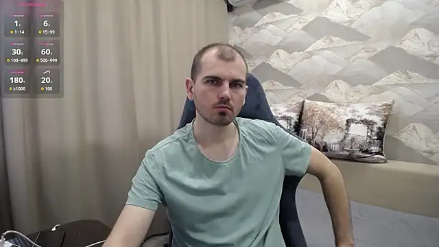 Snapshot of SerzhKorol1 chatting on May 31, 7:48 am SerzhKorol1 online show from May 31, 7:48 am