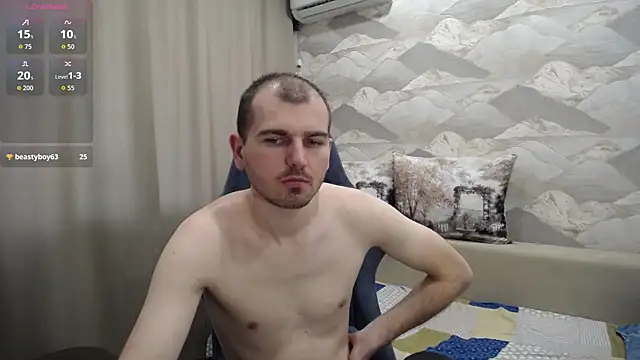 Snapshot of SerzhKorol1 chatting on June 5, 8:53 am SerzhKorol1 online show from June 5, 8:53 am