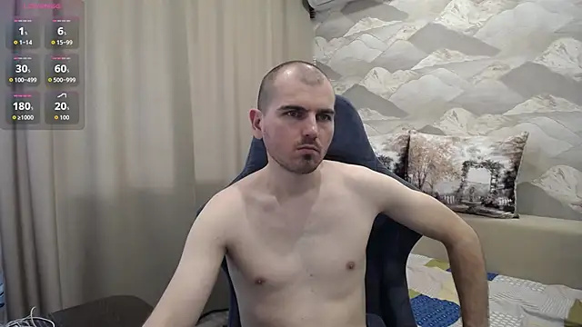 Snapshot of SerzhKorol1 chatting on June 12, 9:52 am SerzhKorol1 online show from June 12, 9:52 am