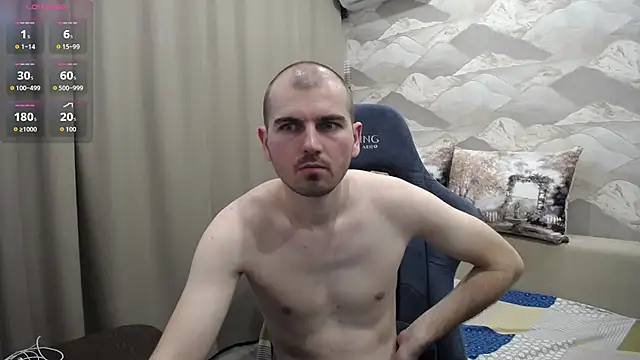 Snapshot of SerzhKorol1 chatting on June 13, 9:07 am SerzhKorol1 online show from June 13, 9:07 am