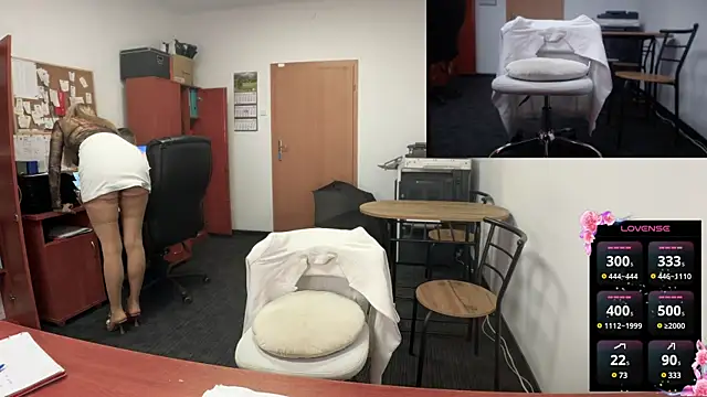 legsLONG online show from January 9, 7:42 am