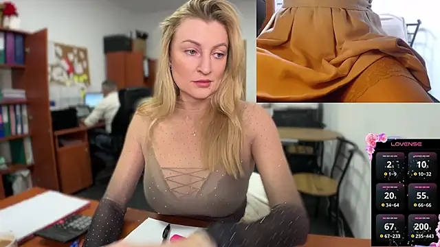 legsLONG online show from February 19, 5:16 am