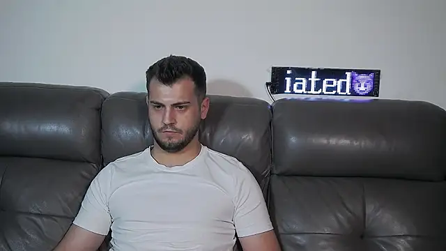 Snapshot of CrazyDom1 chatting on July 31, 12:21 am CrazyDom1 online show from July 31, 12:21 am