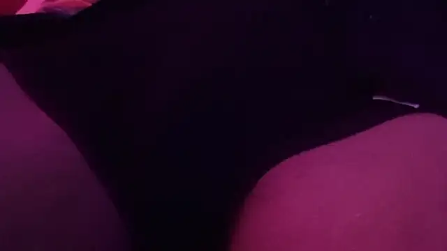 Snapshot of sexmadshyguy chatting on October 13, 9:09 am sexmadshyguy online show from October 13, 9:09 am