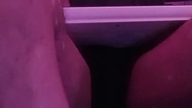 Snapshot of sexmadshyguy chatting on November 9, 12:31 am sexmadshyguy online show from November 9, 12:31 am