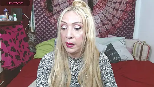 elena evans online show from March 19, 8:32 pm