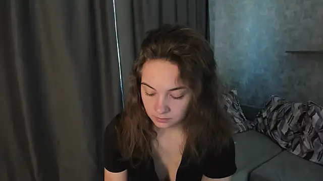 Snapshot of KristinaLoison chatting on May 18, 12:11 pm KristinaLoison online show from May 18, 12:11 pm
