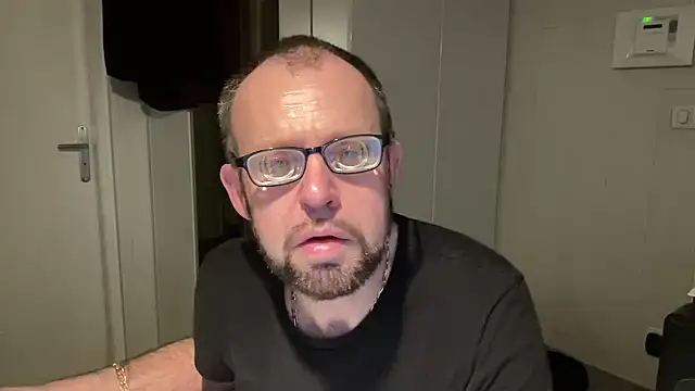 FABIOGLASSES online show from March 5, 8:49 pm