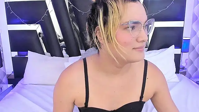 Snapshot of katya_kozlov chatting on March 16, 9:26 pm katya kozlov online show from March 16, 9:26 pm