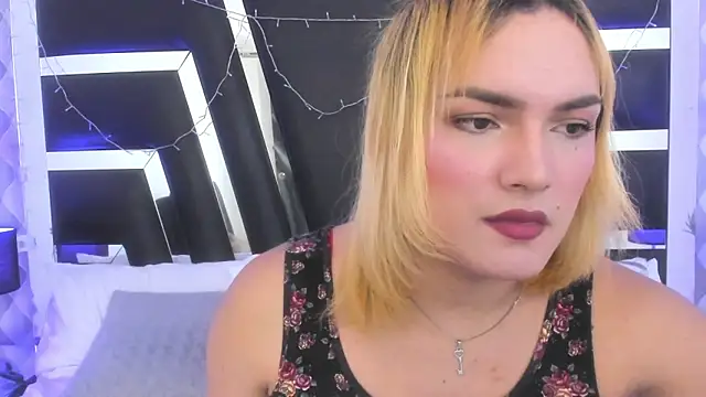 Snapshot of katya_kozlov chatting on September 21, 6:37 am katya kozlov online show from September 21, 6:37 am