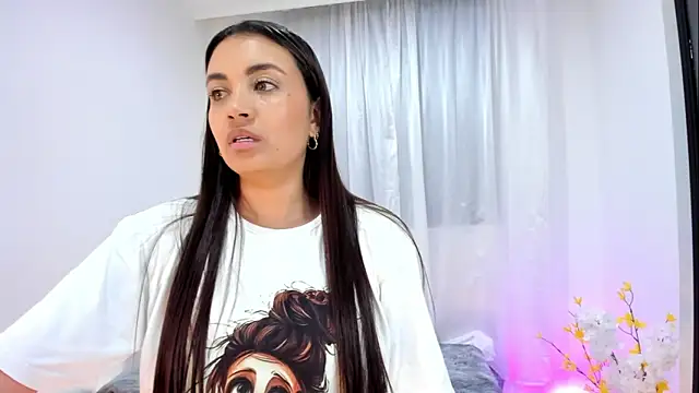 aisha es online show from October 22, 10:09 pm