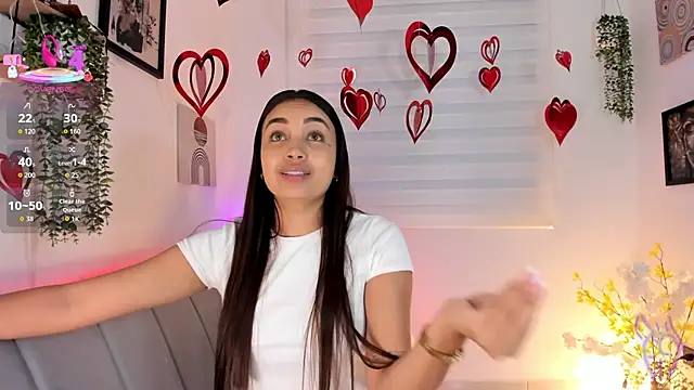 aisha es online show from February 13, 10:17 pm