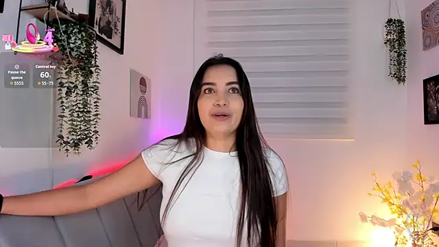 aisha es online show from February 24, 11:08 am