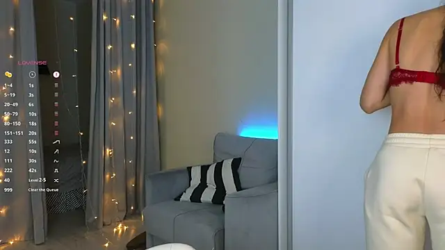 mo1ly online show from December 23, 5:06 am